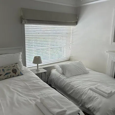 Billie'S Seaside Retreat Villa Lyme Regis Exterior photo